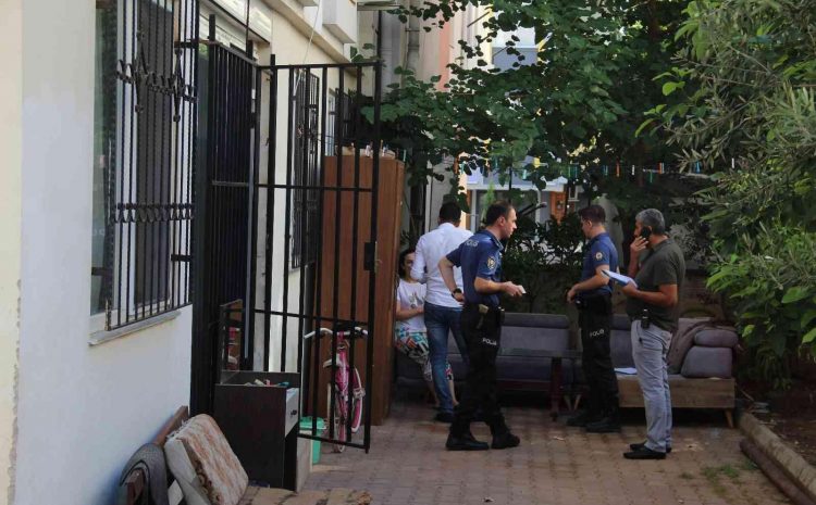  Antalya’da iki arkadaşın telefon numarası tartışmasında silah konuştu: 1 yaralı