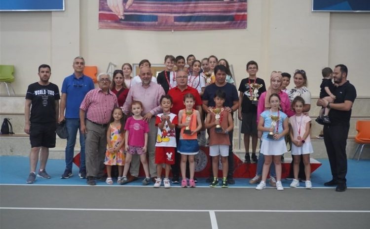  Afyonkarahisar’da tenis turnuvaları tamamlandı