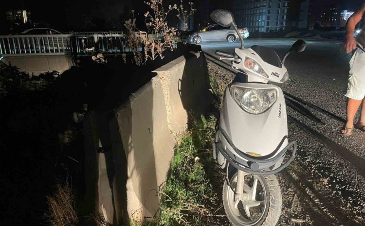  Bariyerlere çarpan alkollü motosiklet sürücüsü yaralandı