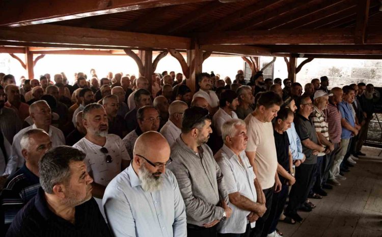  Gazze’de hayatını kaybedenler için Antalya’da gıyabi cenaze namazı kılındı